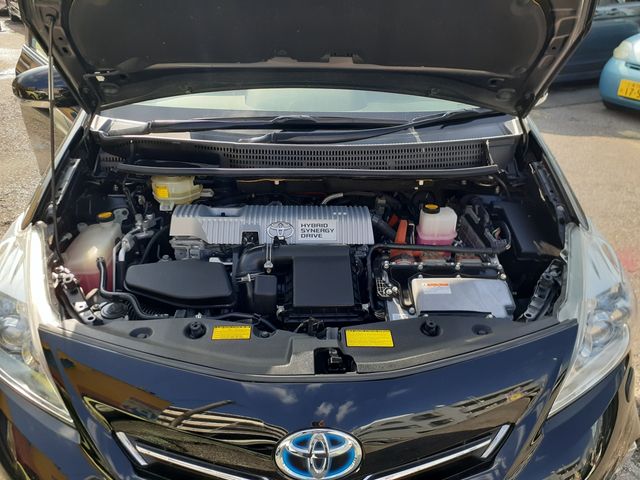 PRIUS Alpha