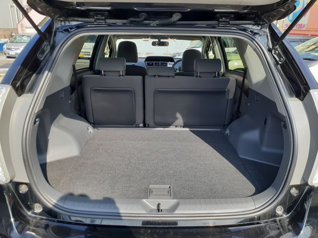 PRIUS Alpha