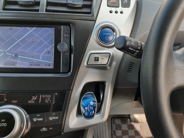 PRIUS Alpha