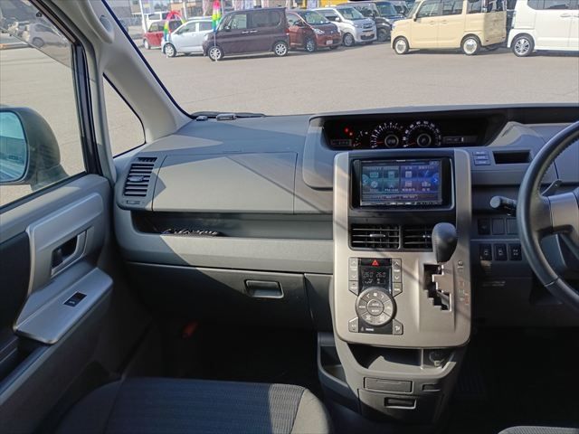 VOXY 4WD