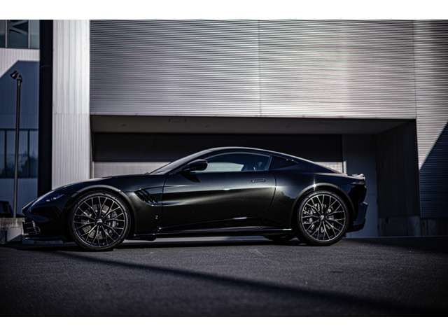ASTON MARTIN