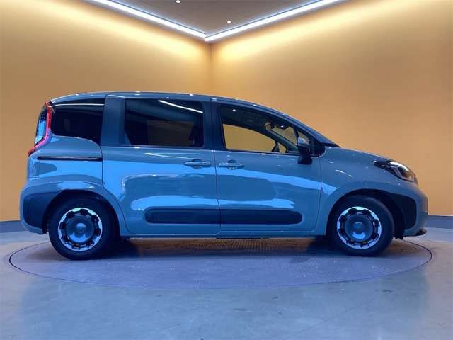 SIENTA HYBRID