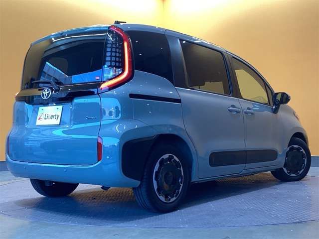 SIENTA HYBRID
