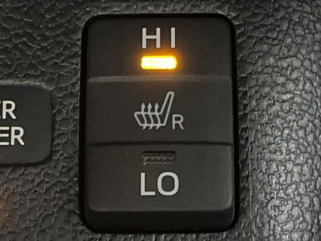 PRIUS 4WD