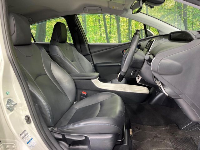 PRIUS 4WD