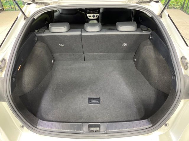 PRIUS 4WD