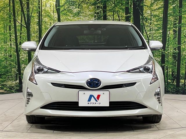 PRIUS 4WD