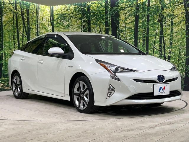 PRIUS 4WD
