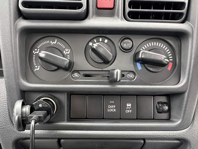 NT100 CLIPPER 4WD