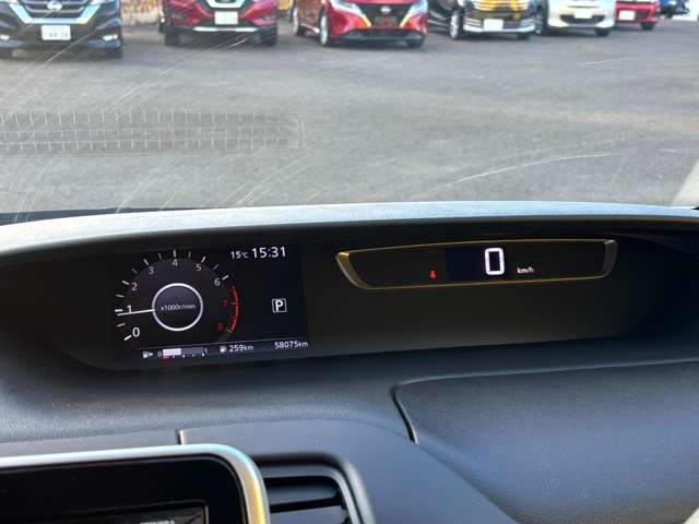 SERENA  S-HYBRID 4WD