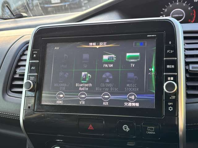SERENA  S-HYBRID 4WD