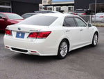CROWN sedan hybrid