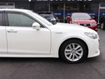 CROWN sedan hybrid