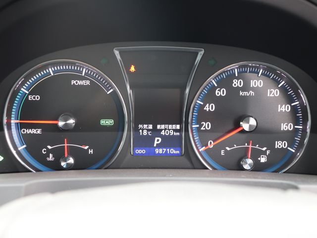 CROWN sedan hybrid