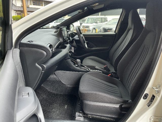 YARIS HYBRID