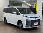 VOXY HYBRID