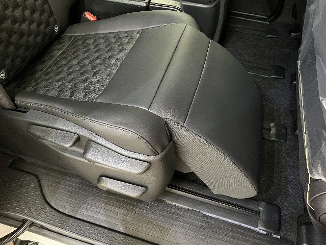 VOXY HYBRID