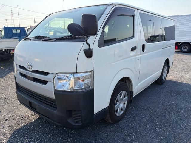 HIACE REGIUS WGN