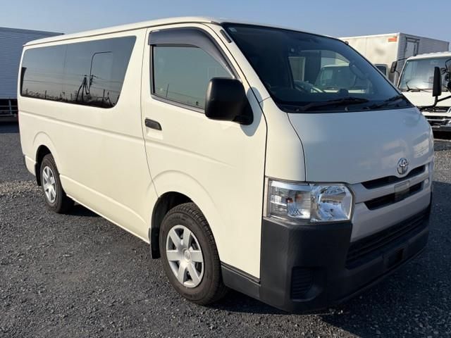 HIACE REGIUS WGN