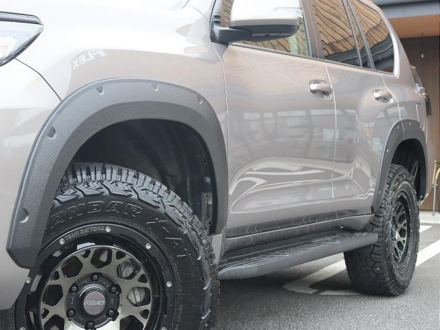 LANDCRUISER PRADO