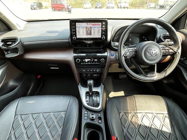 YARIS CROSS HYBRID