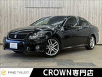 CROWN sedan