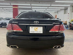 CROWN sedan