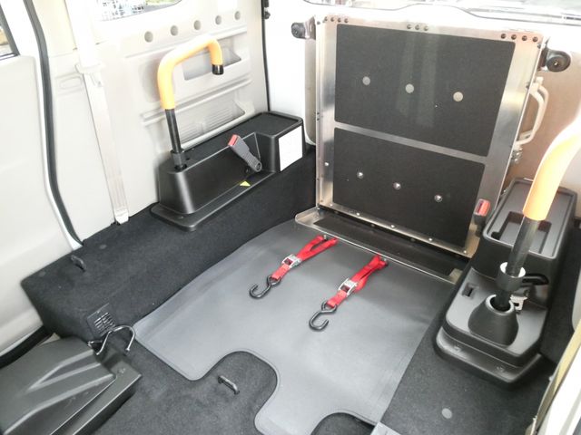 NV100 CLIPPER RIO