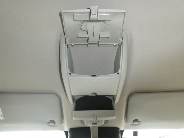 NV100 CLIPPER RIO