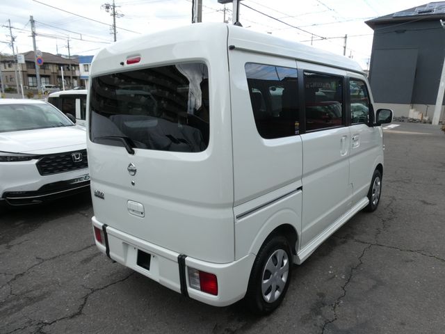 NV100 CLIPPER RIO
