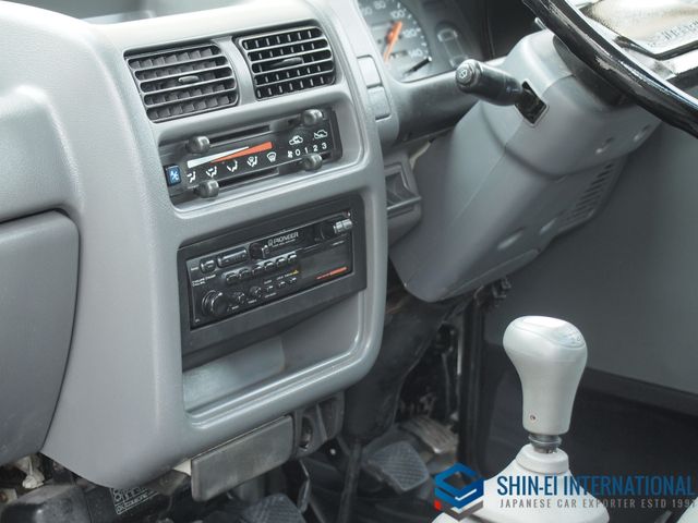 SAMBAR truck 4WD
