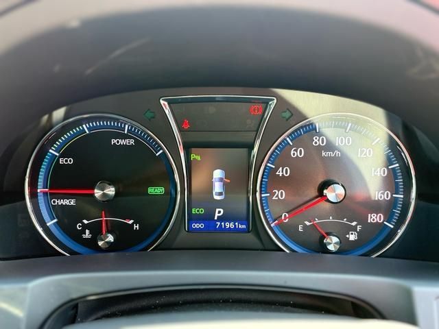 CROWN sedan hybrid