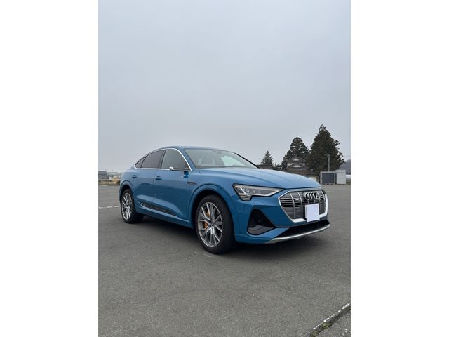AUDI e-tron SPORTBACK
