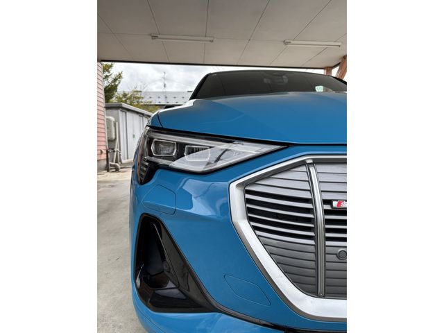 AUDI e-tron SPORTBACK