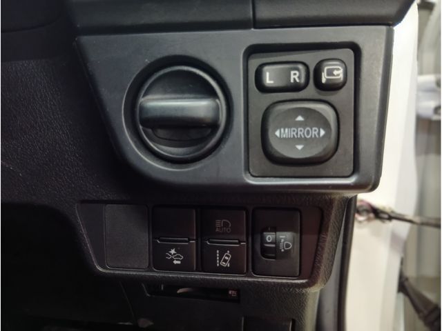 COROLLA FIELDER HYBRID