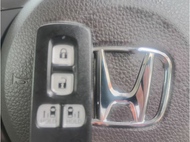 N BOX