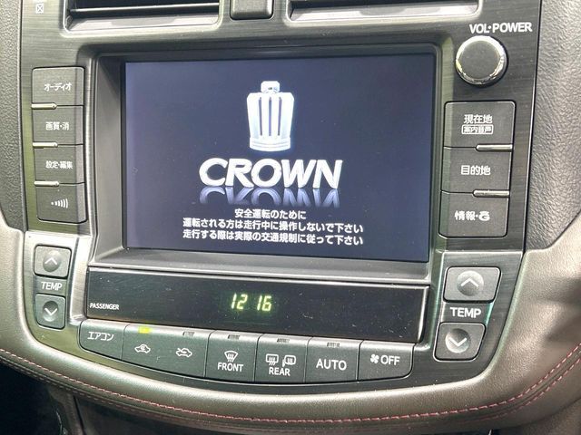 CROWN sedan