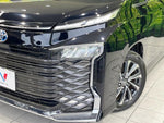 VOXY HYBRID