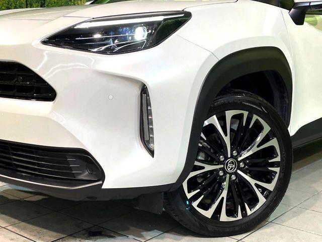 YARIS CROSS HYBRID