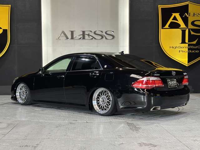 CROWN sedan