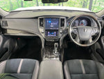 CROWN sedan hybrid