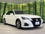 CROWN sedan hybrid