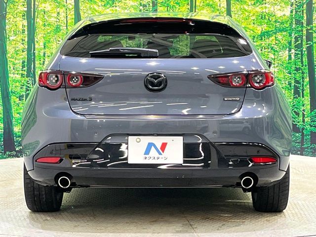 MAZDA3 FASTBACK