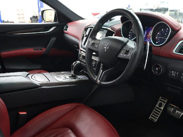MASERATI GHIBLI Sedan