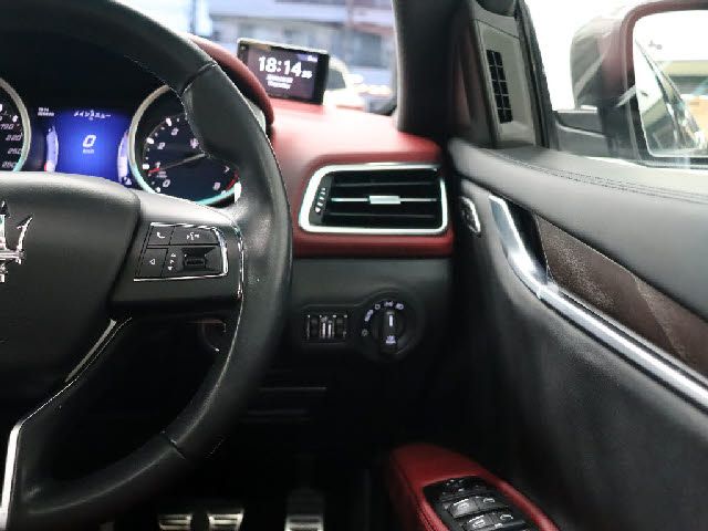 MASERATI GHIBLI Sedan