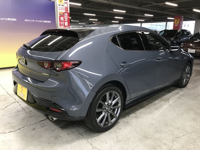 MAZDA3 FASTBACK