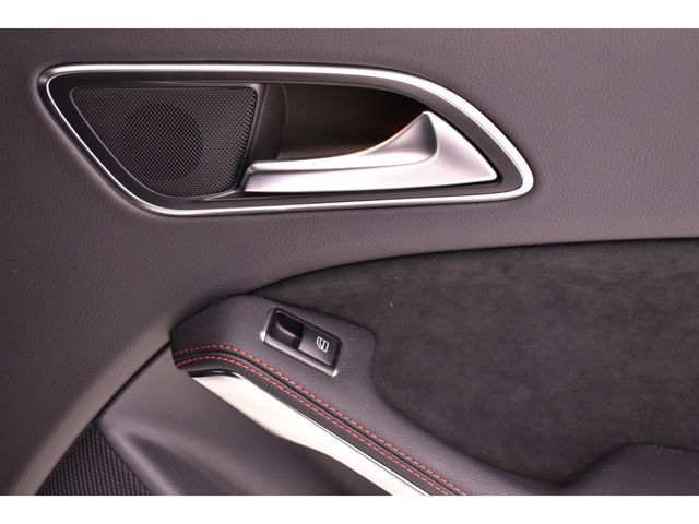 MERCEDES BENZ CLA Shooting Brake
