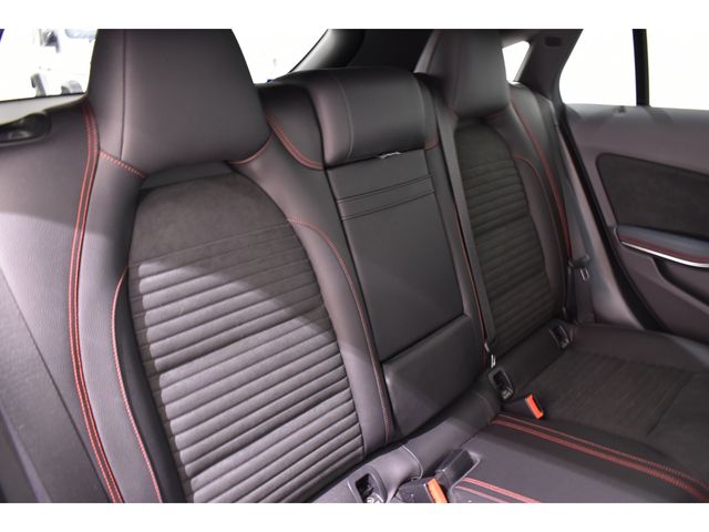 MERCEDES BENZ CLA Shooting Brake