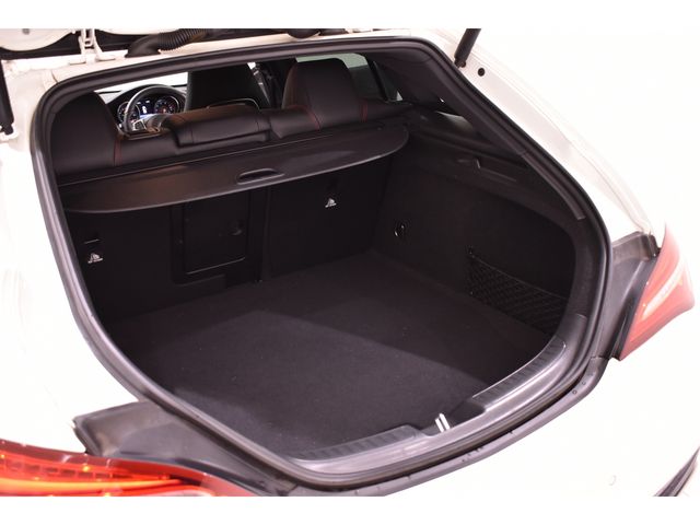 MERCEDES BENZ CLA Shooting Brake
