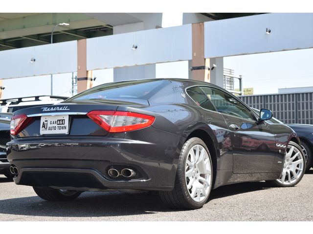 MASERATI GRANTURISMO